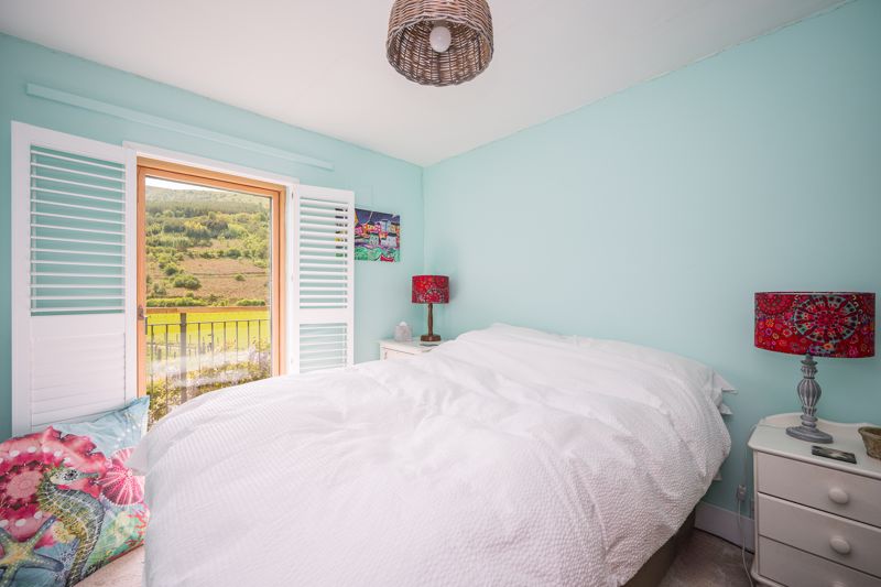 Bedroom- click for photo gallery